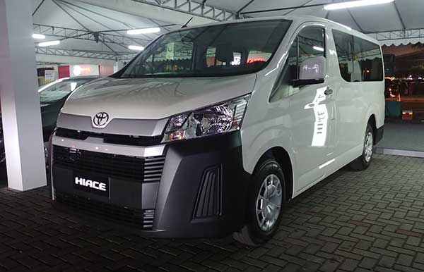 Hiace Commuter